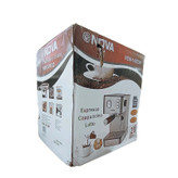 اسپرسوساز نیمه صنعتی 1700 میلیلیتری نوا مدل NCM-147EXPS، با مصرف پودر قهوه، مناسب تهیه اسپرسو، کافه لاته و کاپوچینو، دارای سینی چکه گیر، سیستم گرم کردن فنجان، حالت آماده به کار