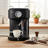 اسپرسو ساز نیمهصنعتی 1.6 لیتری مباشی مدل ME ECM2500، نیمه اتوماتیک با مصرف پودر قهوه، مناسب تهیه اسپرسو، کافه لاته، کاپوچینو و ماکیاتو، دارای یک عدد نازل قهوه، سیستم گرم کردن فنجان