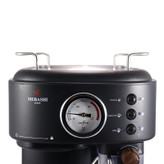 اسپرسو ساز نیمهصنعتی 1.6 لیتری مباشی مدل ME ECM2500، نیمه اتوماتیک با مصرف پودر قهوه، مناسب تهیه اسپرسو، کافه لاته، کاپوچینو و ماکیاتو، دارای یک عدد نازل قهوه، سیستم گرم کردن فنجان