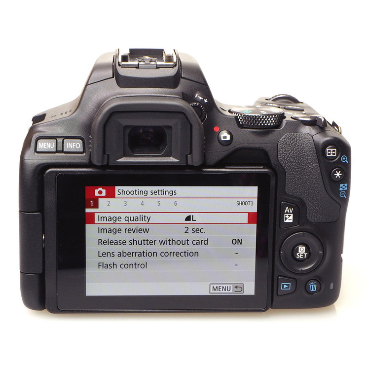 دوربین دیجیتال کانن مدل EOS 250D به همراه لنز 55-18 میلی متر IS STM